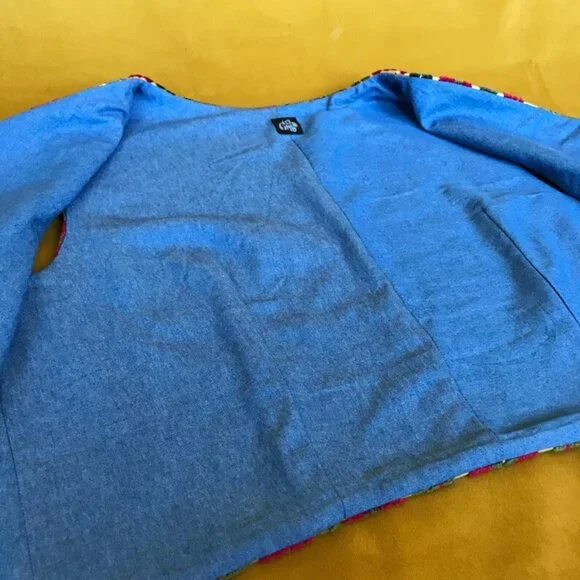 Handmade tie front vest made from vintage fabric - Picture 9 of 9